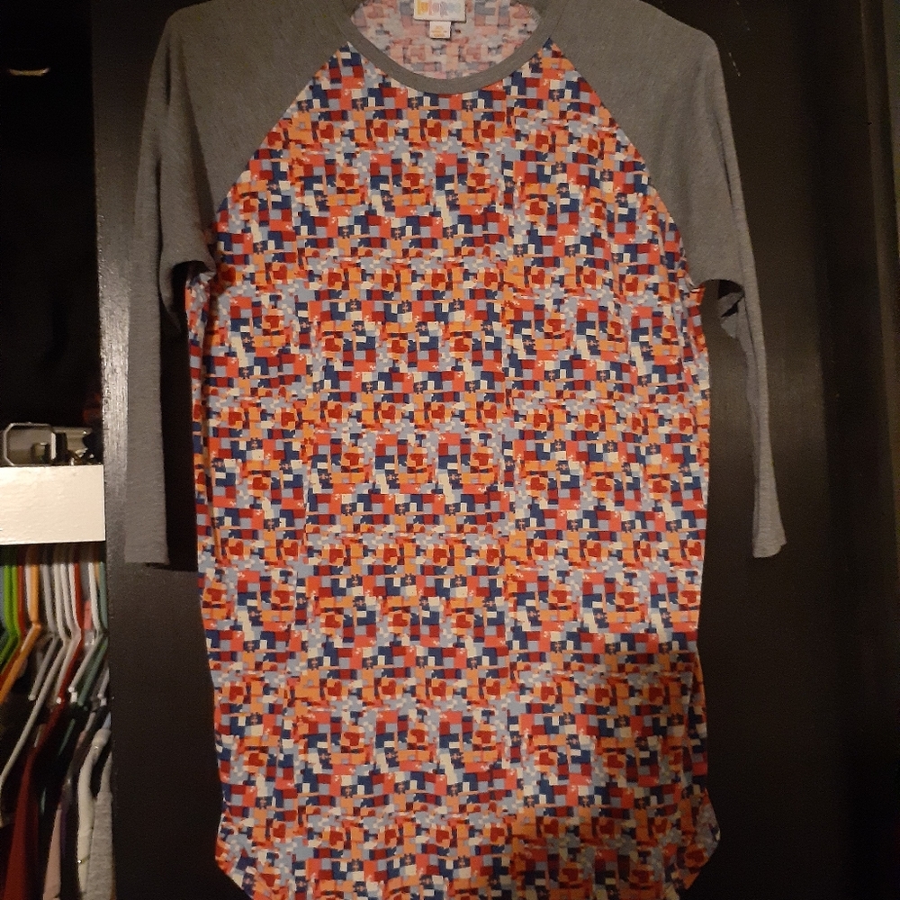 Small tee